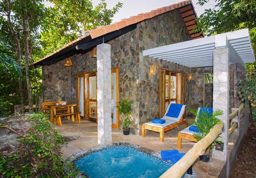 Voucher Valley Village Phu Quoc | Chill chua lanh voi can Bungalow sieu ung y