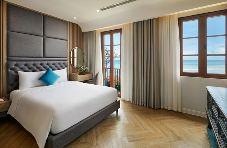 NGAM PHAO HOA CUC DINH voi Voucher Roma Hotel Phu Quoc SIEU UU DAI