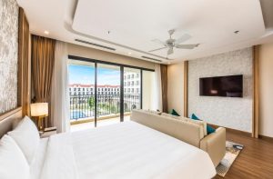 ĐỈNH CỦA CHÓP- Voucher VinHolidays Fiesta Phú Quốc ƯU ĐÃI NHẤT 2025