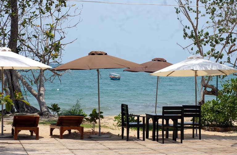 CHILL TUNG PHUT voi Voucher Gold Sand Beach Bungalow Phu Quoc UU DAI NHAT