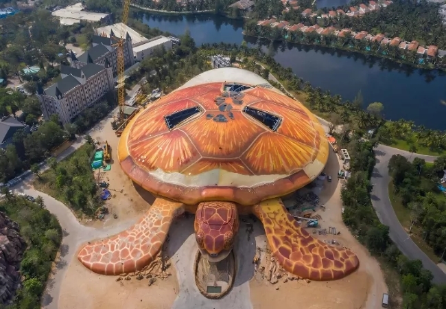 Cung dien Hai Vuong: Thuy cung hoanh trang nhat Viet Nam